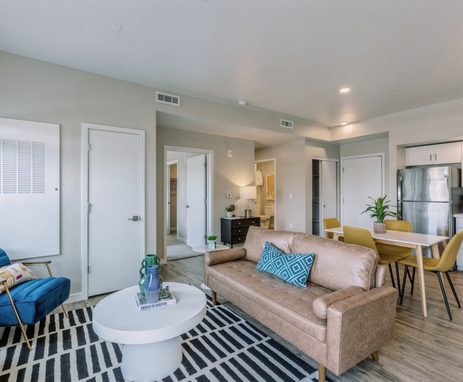 Living space at Parq Crossing Apartments