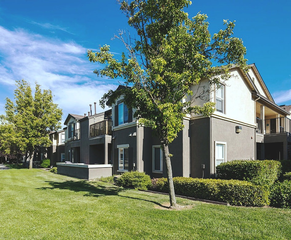 Somerfield at Lakeside Apartments