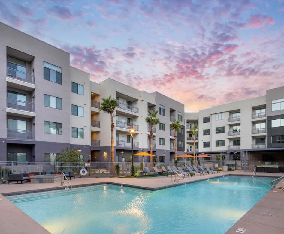 NOVO Broadway Apartments